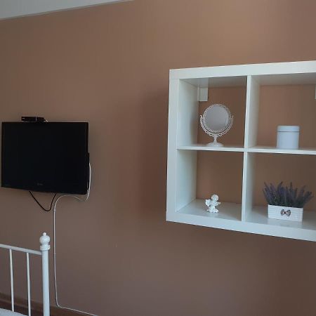 Apartman Jovana スレムスカ・ミトロヴィツァ エクステリア 写真